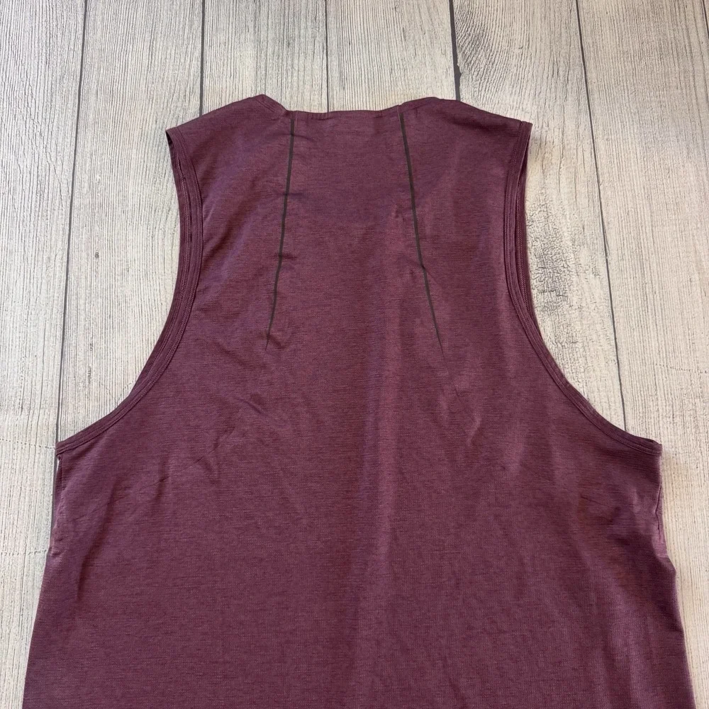 Lululemon Metal Vent Tech Sleeveless Tank Top Men's L Burgundy Heather Running